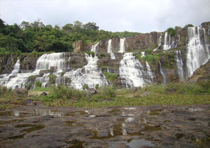 PonGour-waterfall-2