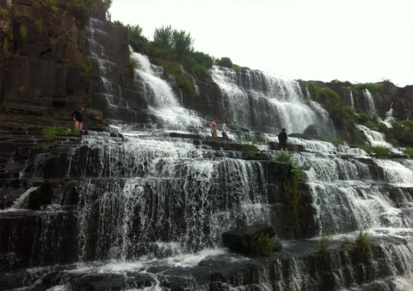 PonGour-waterfall-3